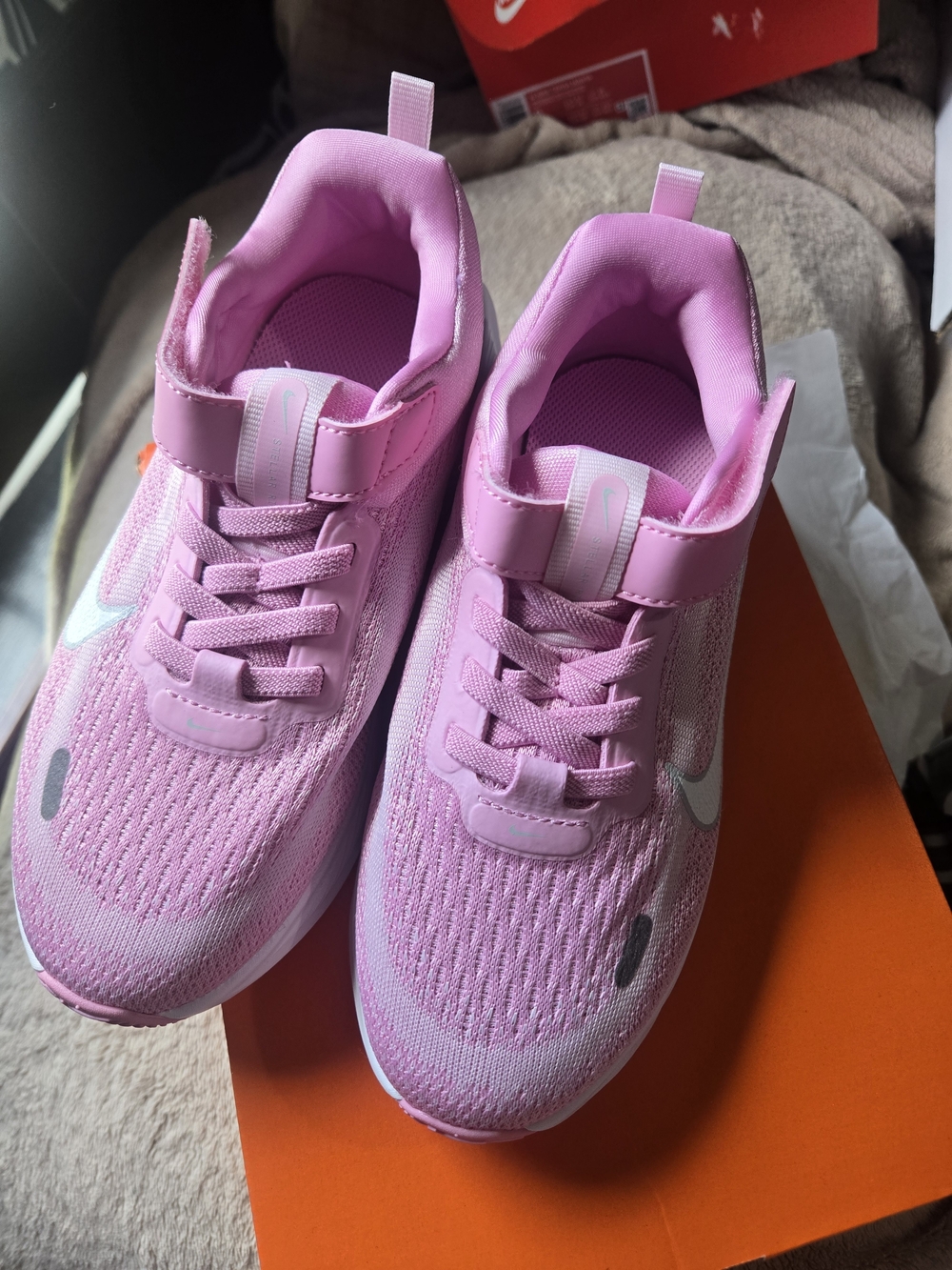 Nike Kids' Pink Lightweight Sneaker